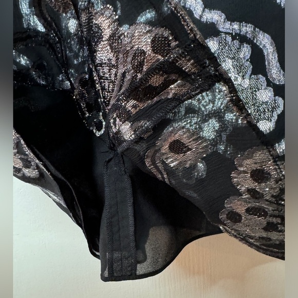 Rebecca Taylor Silk Blend Black Silver Lurex Metallic Bell Sleeve Blouse Size 8 - Picture 15 of 17
